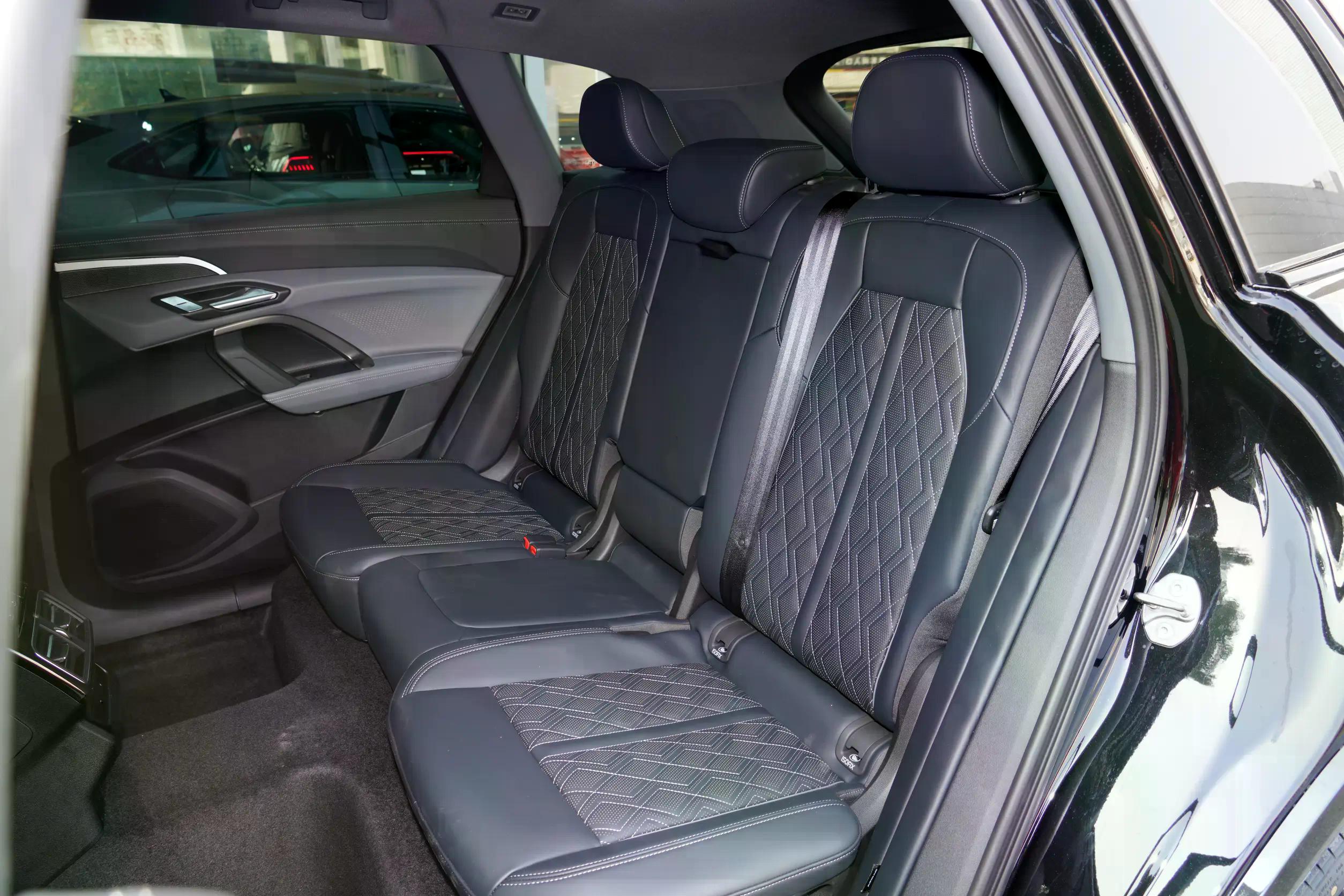 Audi Q5L MAX: купить под заказ из Киргизии