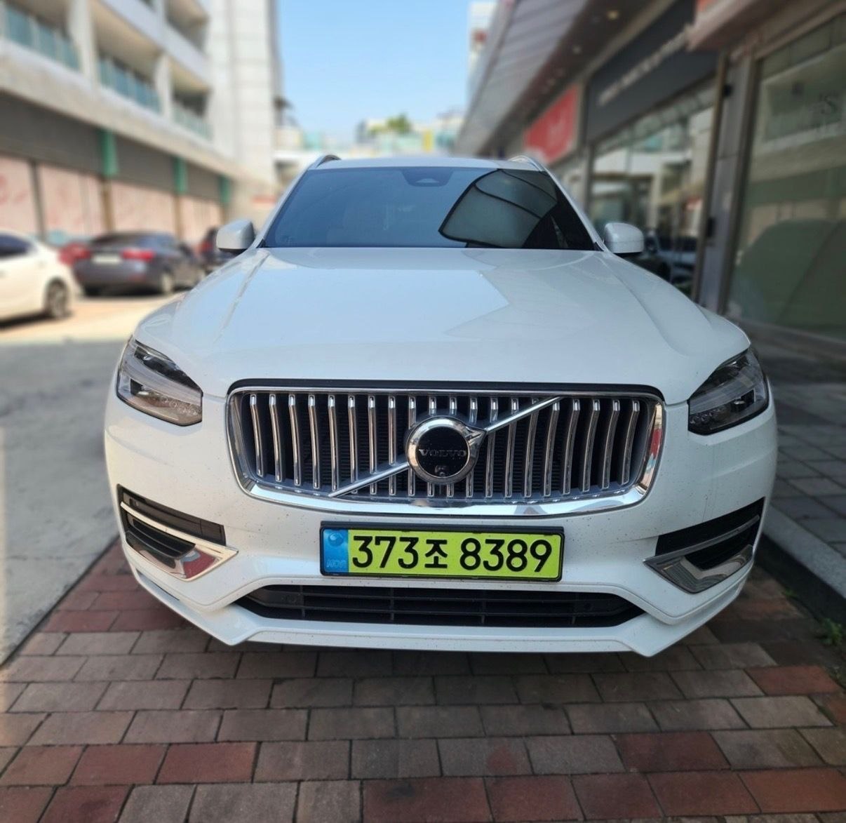Volvo XC90 B6 Ultra Bright: авто из Кореи